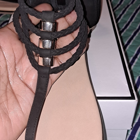 Guess Sandals - Picture 5 of 6